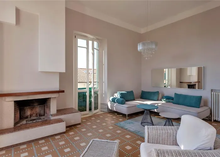 - Poetic Seafront Penthouse Versilia - Vakantiehuis Massa (Tuscany)